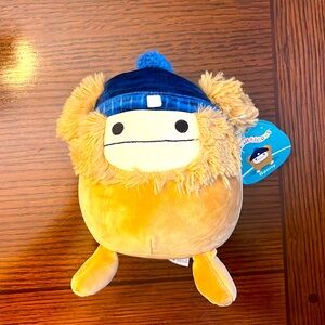 Benny the Bigfoot Squishmallow! Adorable, clean, super soft! Official tags.